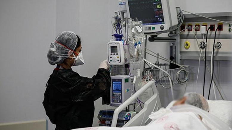 Türkiye’de günlük vaka sayısı 9 bin 586 oldu 
