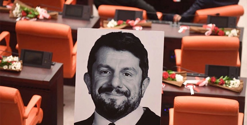 Türkiye’de yargı Krizi Derinleşiyor: Yargıtay 2. Kez AYM'nin Kararını Reddederek Olağanüstü Bir Adım Attı!