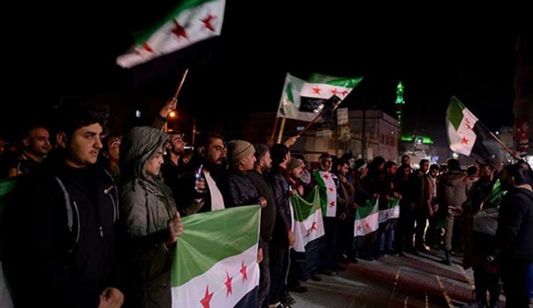 Türkiye Hafter’e karşı savaşmak için Libya'ya silahlı grupları taşıyor