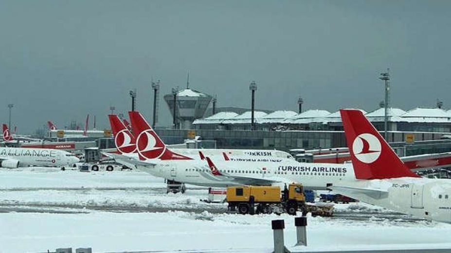 Uçuşa kar engeli: 180 sefer daha iptal etti