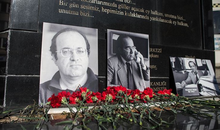 Uğur Mumcu için saat: 20.00’da, karanlığa ‘bir mum da sen yak!’ çağrısı