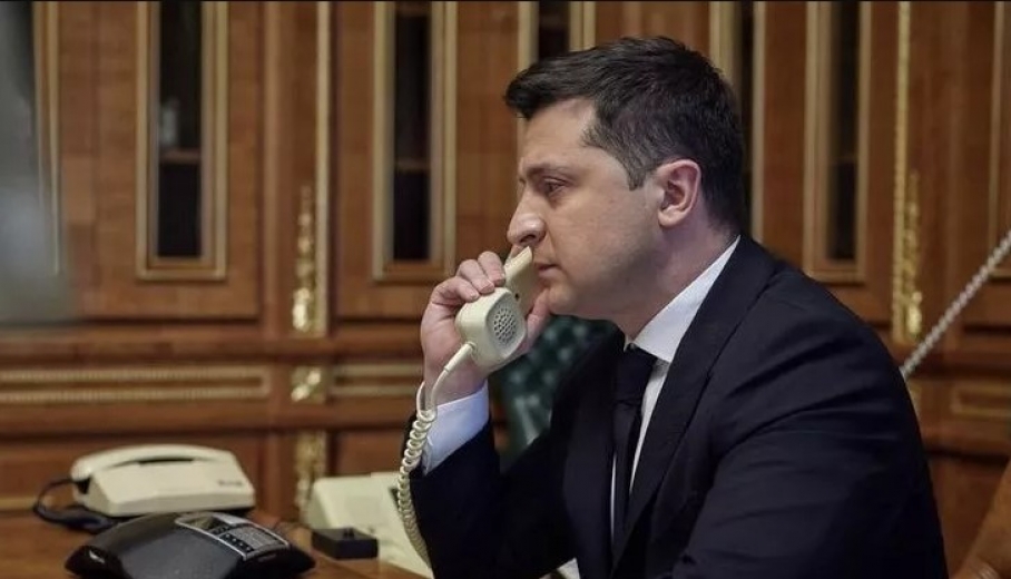 Ukrayna Devlet Başkanı Vladimir Zelenskiy: Kırım ve Donbass cumhuriyetlerinin tanınmasını konuşabiliriz 