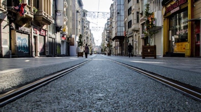 Ülkede genelinde uygulanan 80 saatlik sokağa çıkma kısıtlaması 05.00 itibarıyla sona erdi
