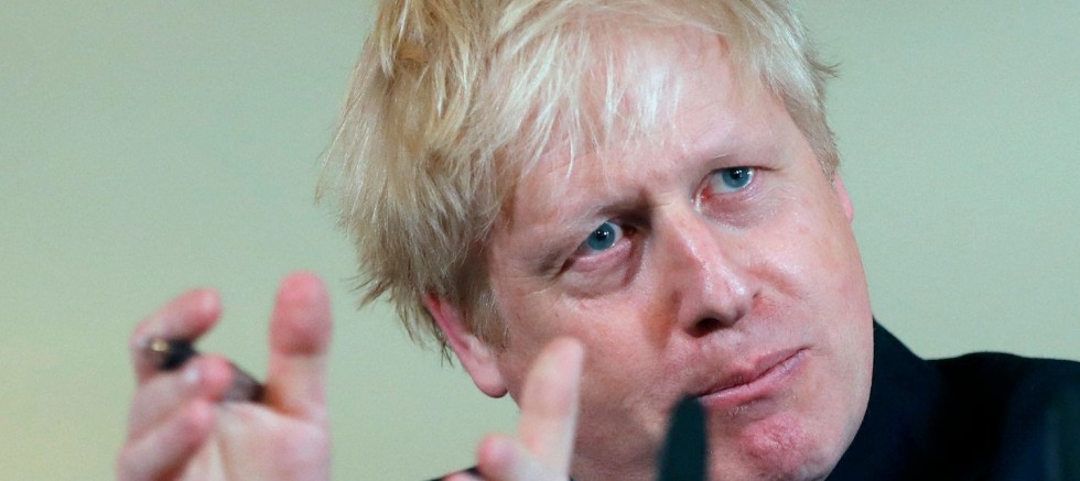 Ülkede 'sürü bağışıklığı' hedefleyen Boris Johnson koronavirüse yakalandı