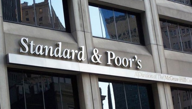 Uluslararası kredi derecelendirme kuruluşu S&P, Türkiye’nin kredi notunu düşürdü