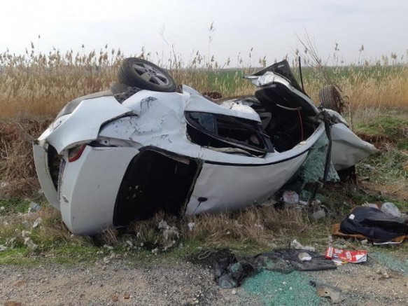 Urfa’da otomobil devrildi: 1 ölü, 1 ağır yaralı