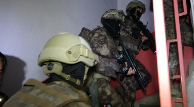 Urfa’da şafak operasyonu: 5 gözaltı
