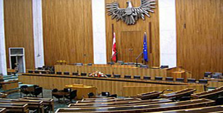 Cumhurbaşkanı Van der Bellen Hükümeti Kurma Yetkisini Kimseye Vermedi: Parti Liderleri Belirsizliği Gidermek İçin Toplanıyor