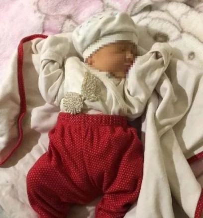 Vicdansız kadın 3 günlük bebeğini tuvalete bıraktı