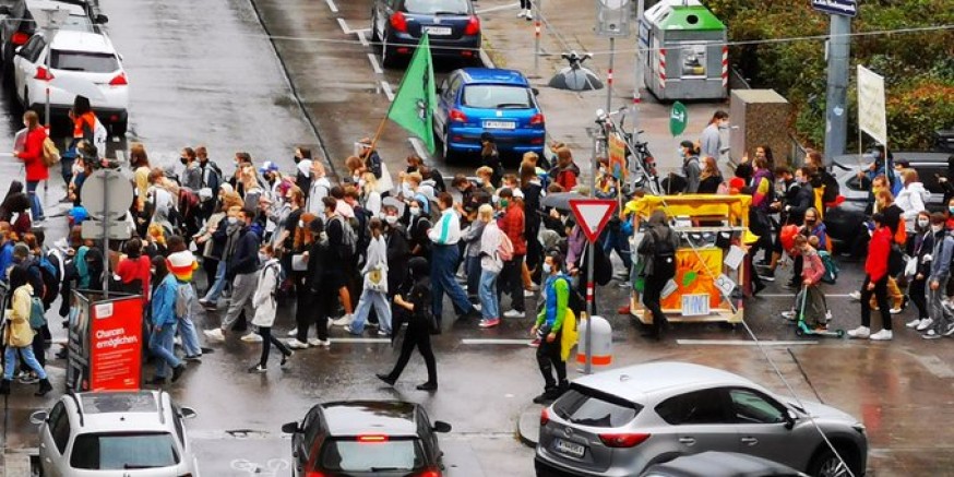 Viyana’da 6.000 kişi iklim değişikliği için yürüdü