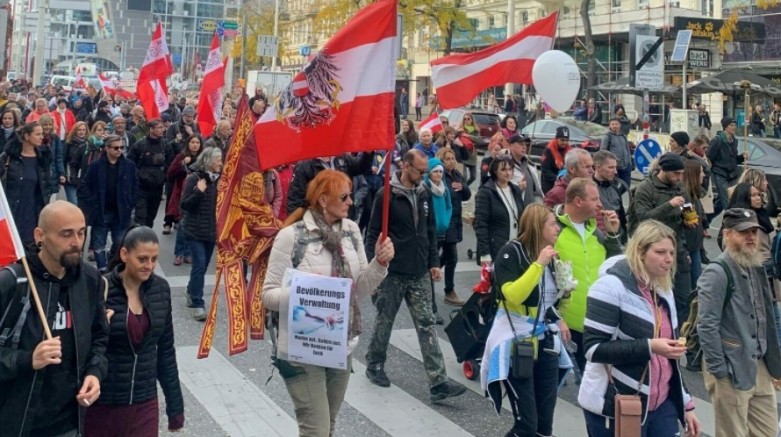 Viyana'da Kovid-19 önlemlerine karşı gösteri 