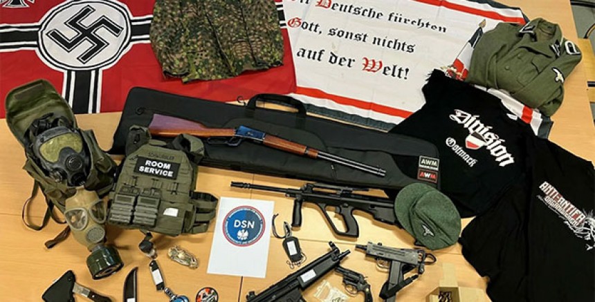 Viyana Polisinden Aşırı Sağcı Örgüte Baskın