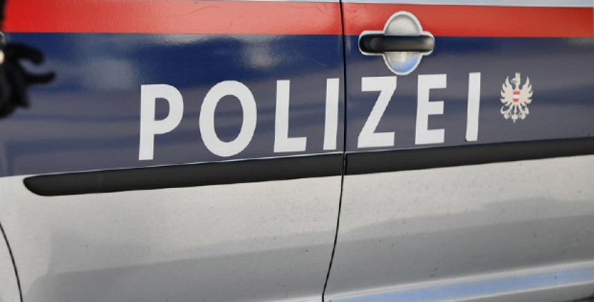 Viyana'da Aile İçi Şiddet Olayı: Baba, 16 Yaşındaki Kızına Yönelik Şiddet İddiasıyla Tutuklandı