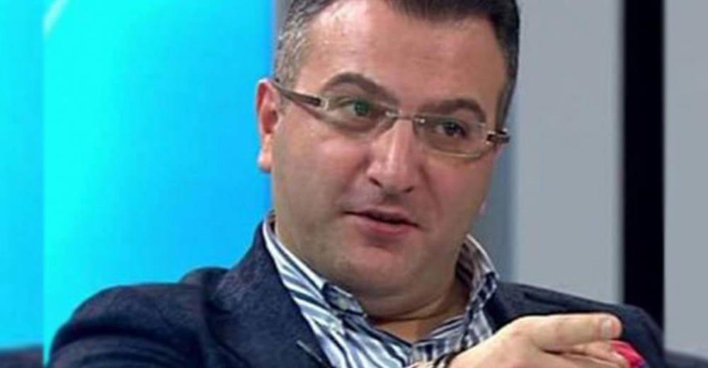 Yandaş yazar, Cem Küçük: “Millet aç açıkta değil. Bergen filmine nasıl oldu da 7 milyon kişi gitti”