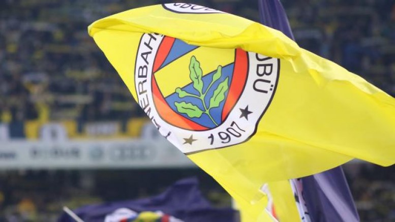 Yeni Akit yazarı Fenerbahçe’yi hedef aldı: 'Gaylerden, lezbiyenlerden Fenerbahçe’ye ne?