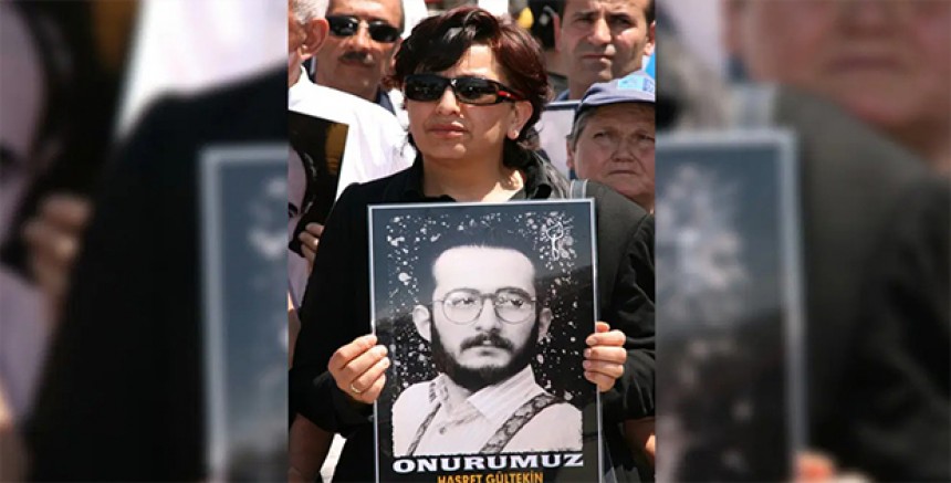 “Yeter Ana Hakka Yürüdü: Madımak’ın Adalet Yolcusu Köln’de Sır Oldu”