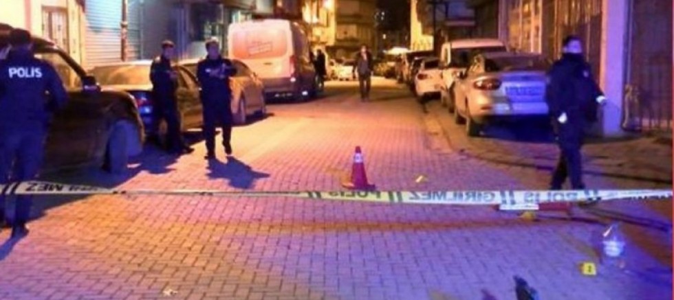 Yoksulluk iki can daha aldı: Ufacık çocuğa mı yanalım, göçüp giden gencecik insanlara mı?