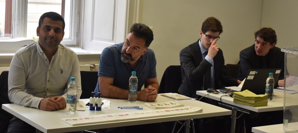 Yurt dışı ve gümrüklerde toplam ne kadar oy kullanıldı? 