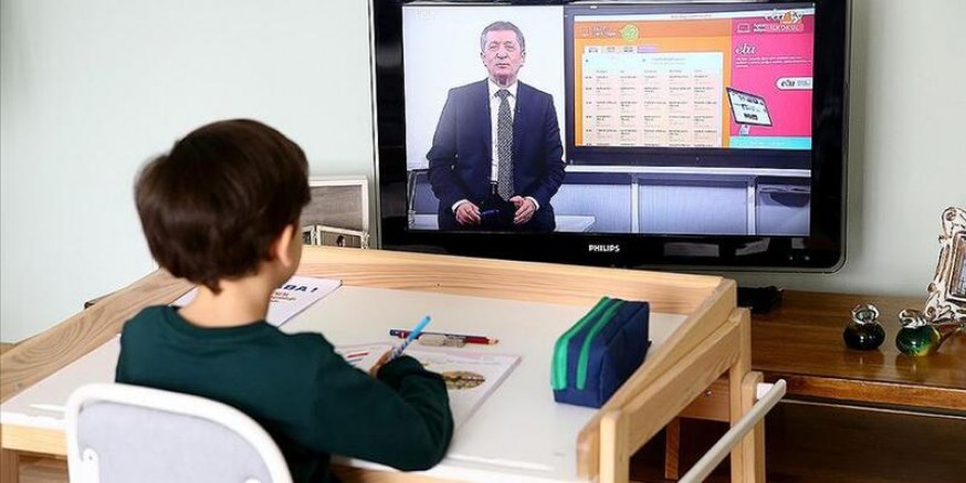 Yüz yüze eğitime ara verildi