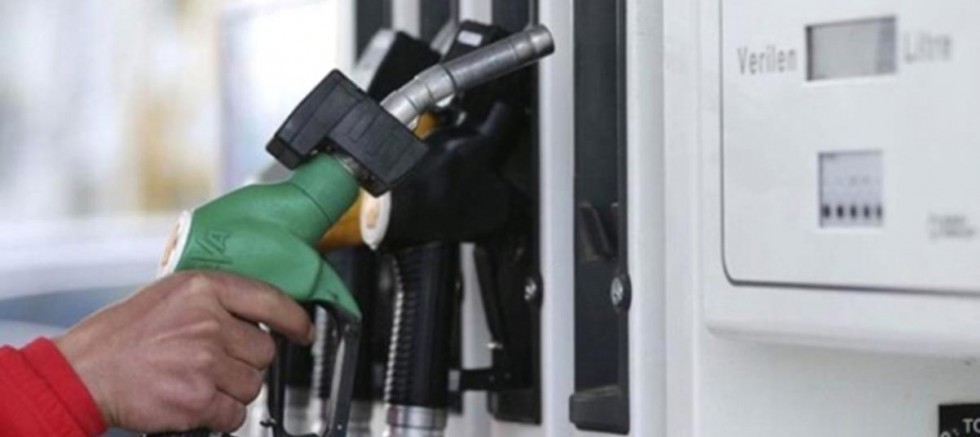 Zamlar yağmur gibi: Akaryakıta yeni zam