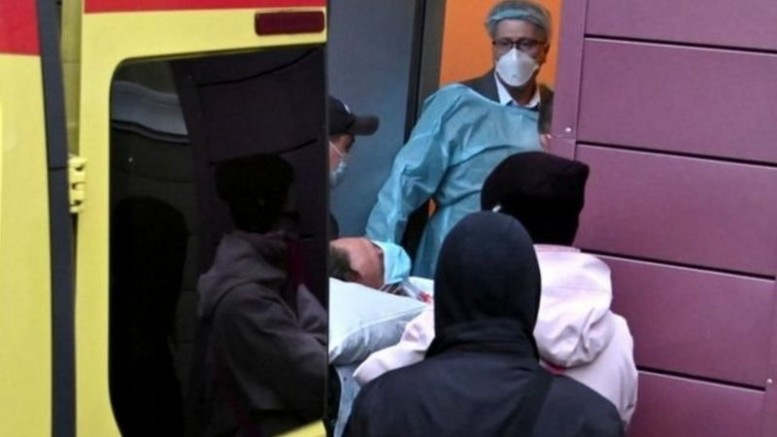 Zehirlendiği iddia edilen Rus muhalif lider Aleksey Navalni, tedavi için Almanya'ya götürüldü